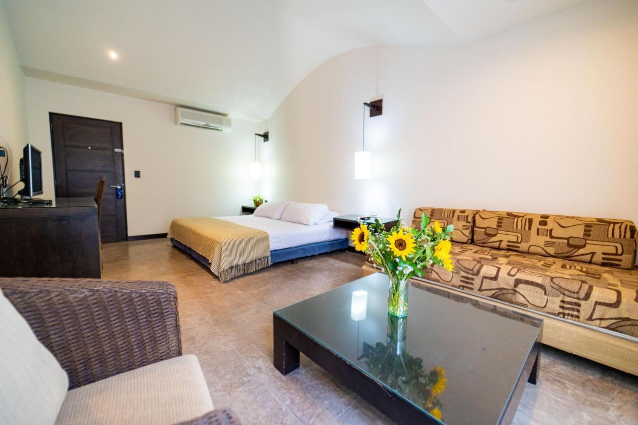 Hotel Santorini Express Y Cabanas Σάντα Μάρτα Εξωτερικό φωτογραφία